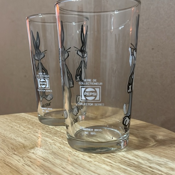 Bugs Bunny Glass Cups - Picture 4 of 4
